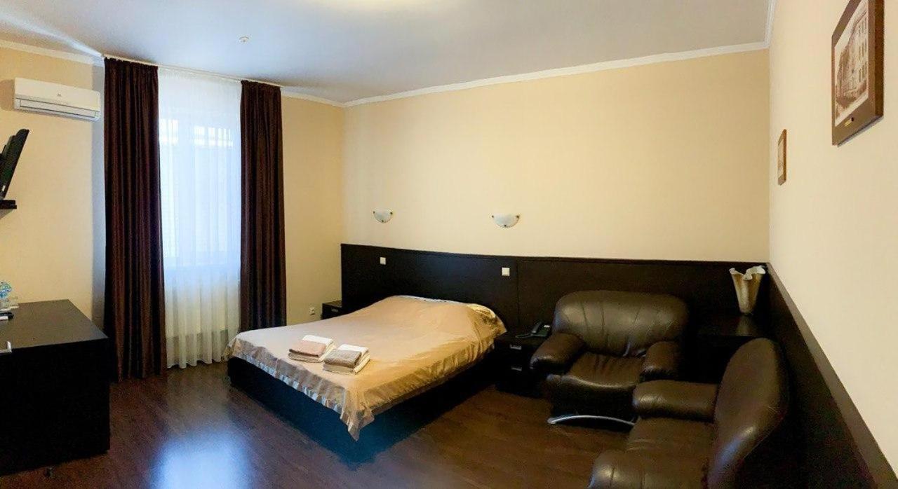 Etoile Hotel Harkiv Exterior foto
